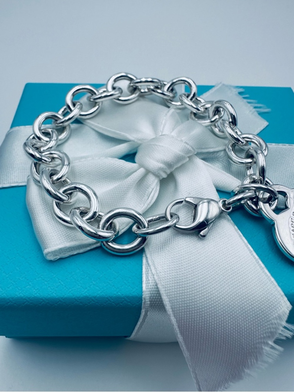 7” Return To Tiffany & Co. Blue Splash Heart Tag Bracelet in Silver w Packaging - Picture 5 of 10